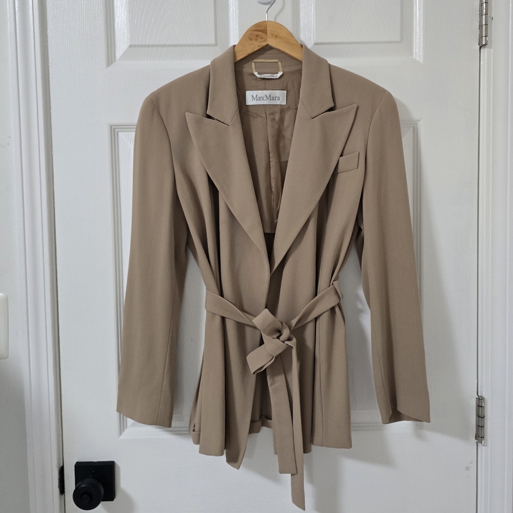 Max Mara Talento Tan Wool Belted Blazer Size 8 - Picture 2 of 10